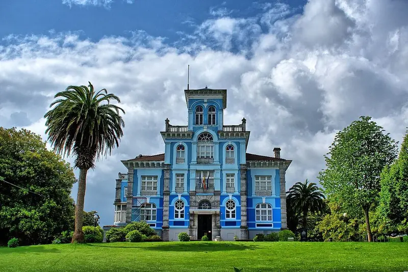 Casa de arquitectura indiana en Colombres, Asturias